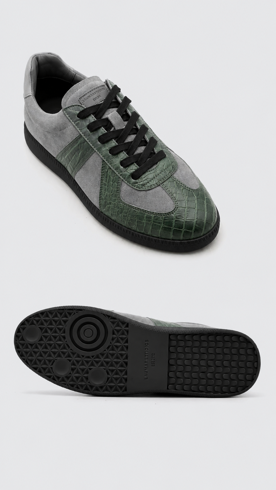 LAUMARSTUDIOS LS-01
Grey Croc Edition