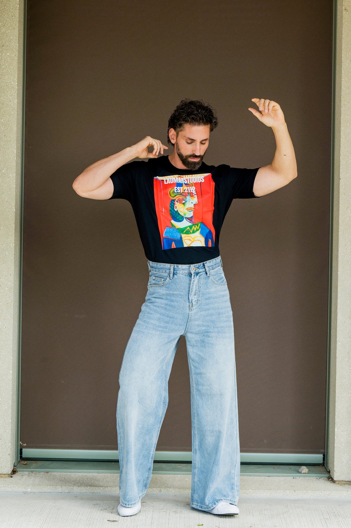 Busto de mujer joven Tee